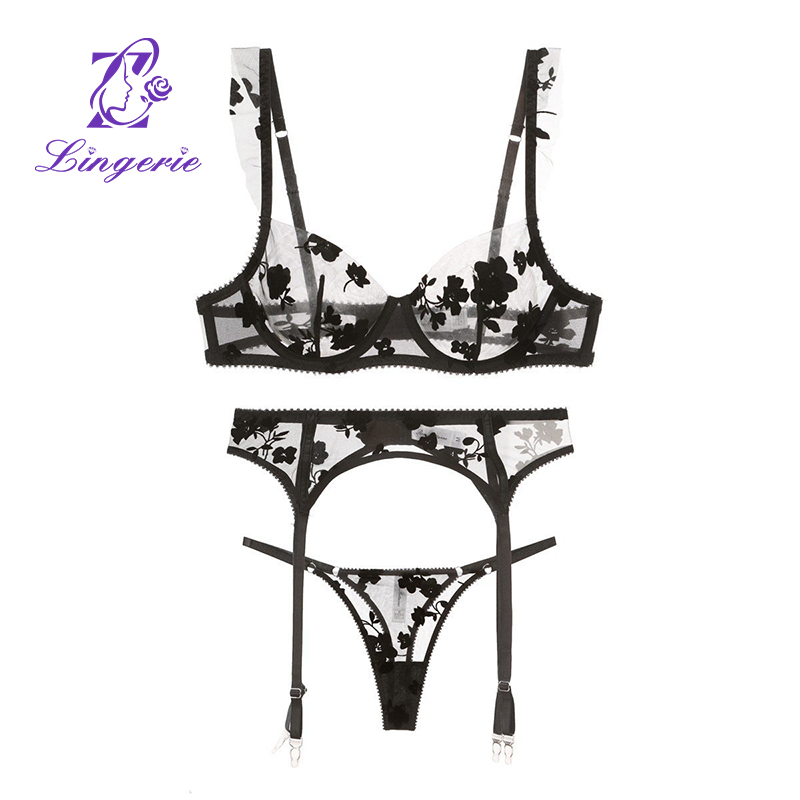 Sexy erotic lingerie French ultra-thin embroidered lace bra set large breasts show small three-piece bra set