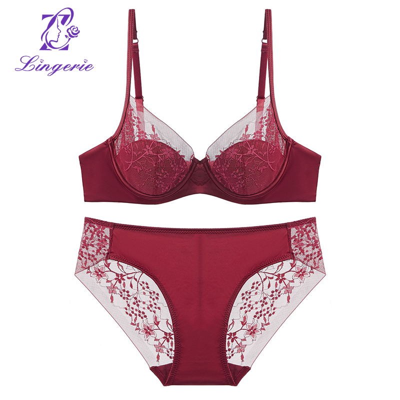 Lingerie Sleek lace edge sexy bra Hold up soft underwire bra set